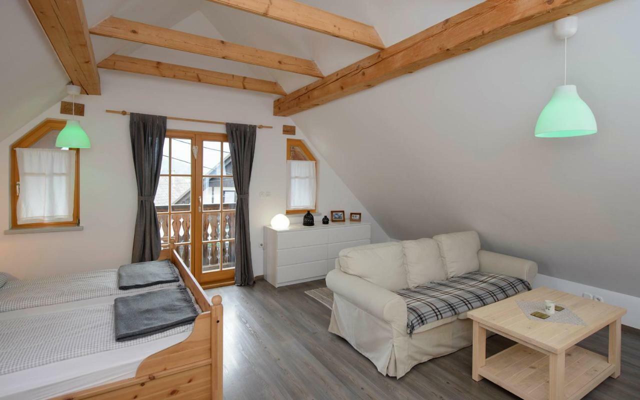 Rustic House 13 Guest House Bohinj ภายนอก รูปภาพ